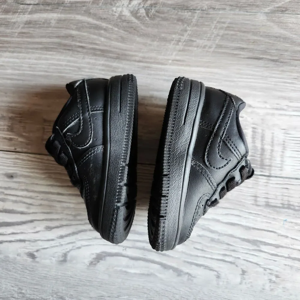 (Infant/ Toddler 3.5) Nike shoes